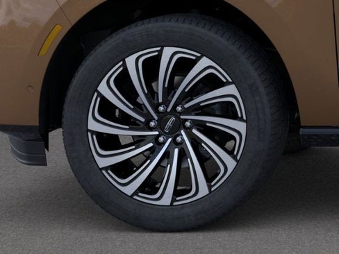 New 2026 Lincoln Navigator L Black Label AWD/4WD image 19