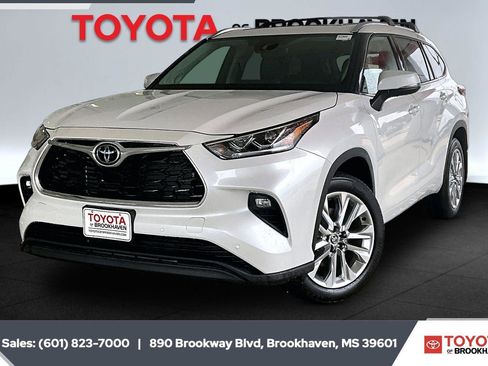Used 2026 Toyota Highlander Limited AWD/4WD image 11