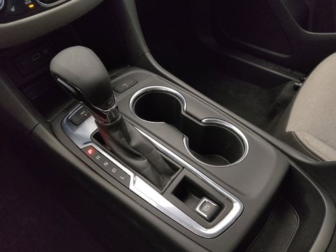 Used 2023 Chevrolet Equinox LT w/ Driver Convenience Package image 26