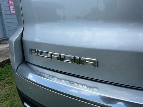 Used 2014 GMC Acadia SLT FWD image 11
