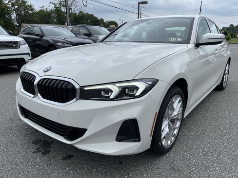 Certified 2025 BMW 330i xDrive 330i xDrive w/ Premium Package image 4