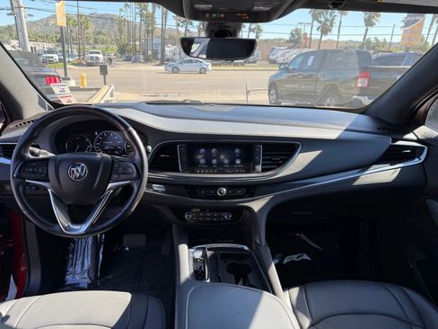 Used 2024 Buick Enclave Premium image 29