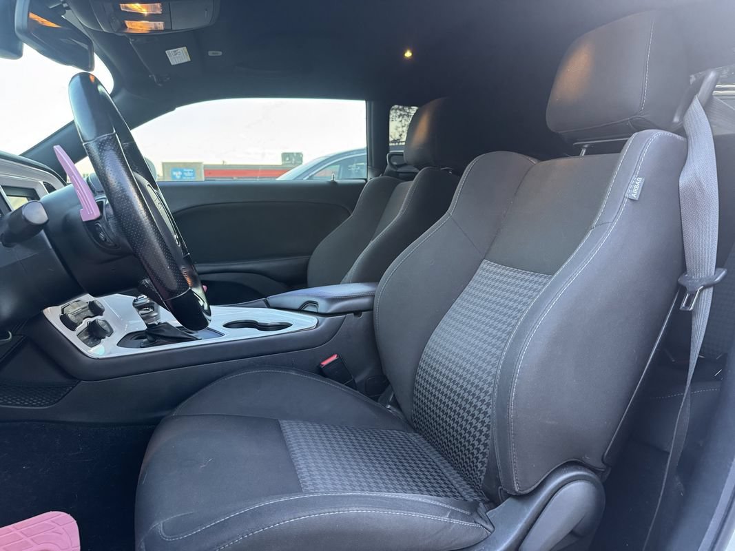 Used 2020 Dodge Challenger R/T RWD image 4