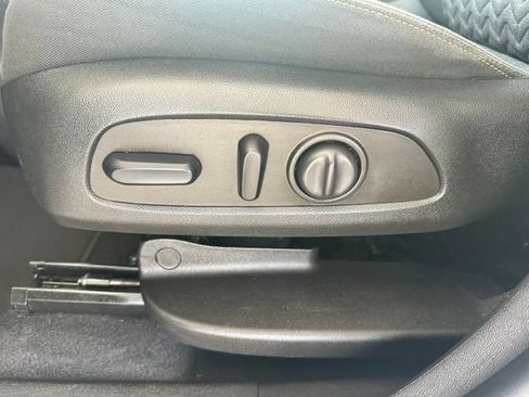 Used 2024 Chevrolet Equinox LT AWD/4WD image 28