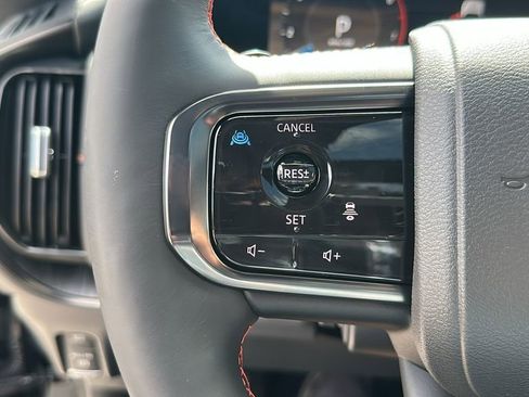 Used 2025 Nissan Armada PRO-4X w/ Pro-4X Premium Package image 33