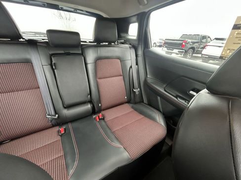 Used 2025 Nissan Kicks SR AWD/4WD image 15