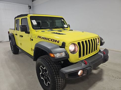 Used 2023 Jeep Gladiator Rubicon w/ Cold Weather Group AWD/4WD image 3