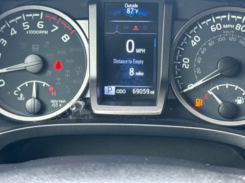 Certified 2023 Toyota Tacoma TRD Off-Road w/ Technology Package AWD/4WD image 30