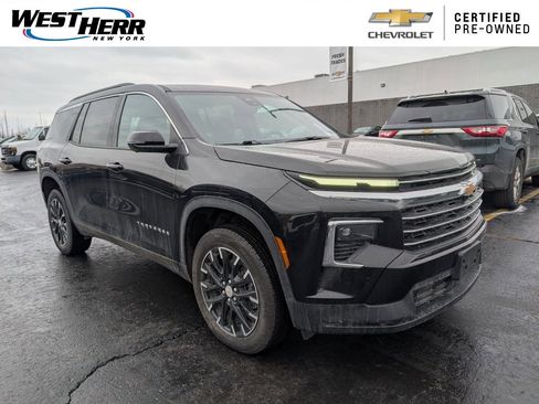 Certified 2026 Chevrolet Traverse LT w/ Sun and Wheel Package image 1