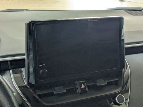 Used 2025 Toyota Corolla LE image 29