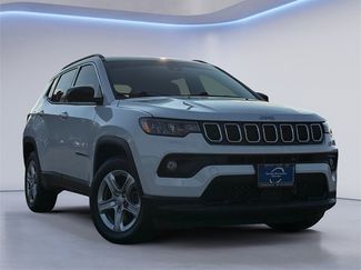 Used 2024 Jeep Compass Latitude video 1