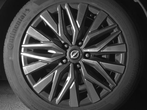 Used 2025 Nissan Altima 2.5 SV image 13