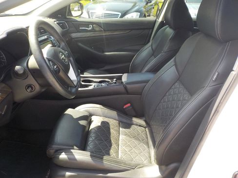 Used 2017 Nissan Maxima Platinum image 31