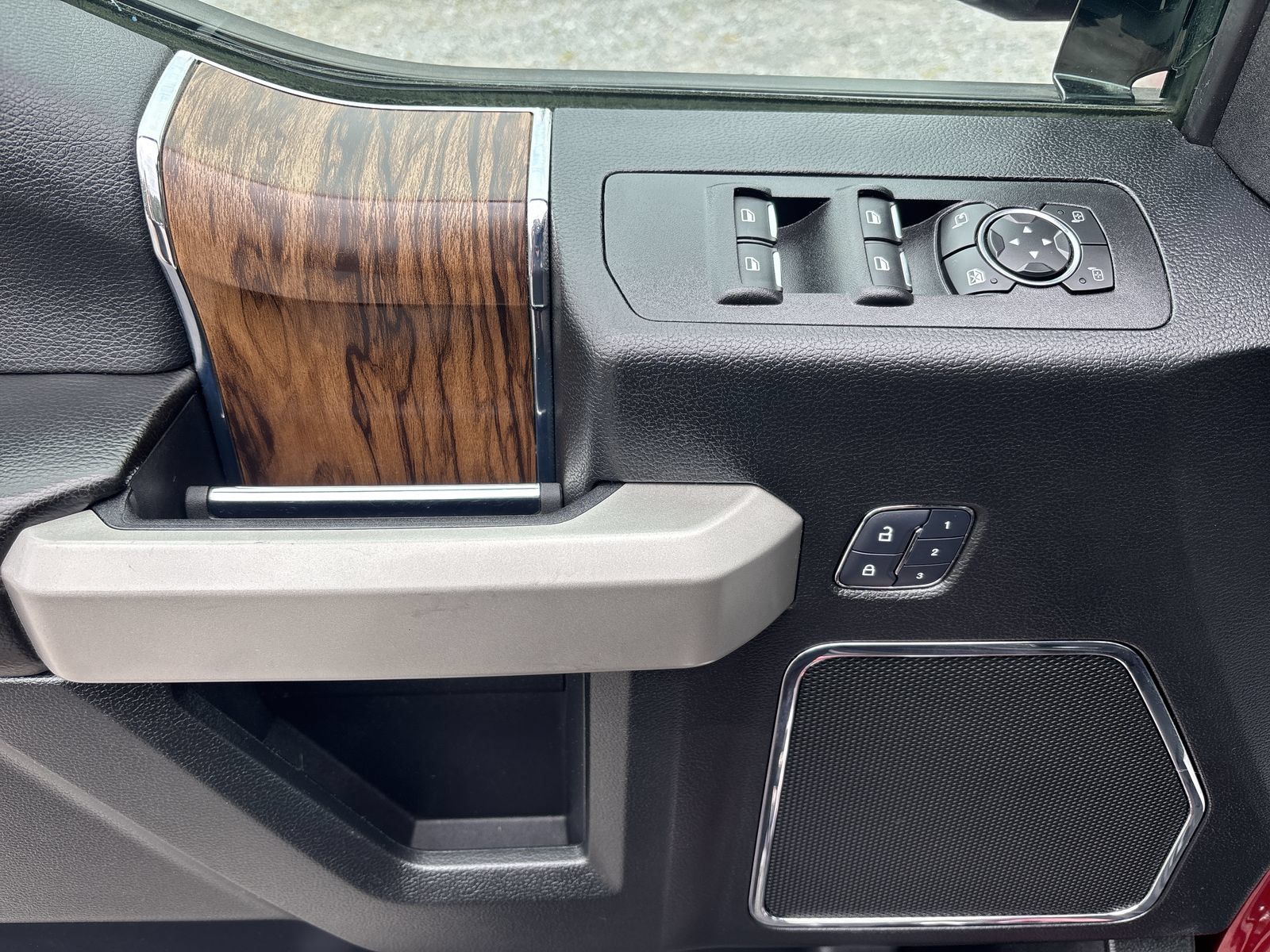 Used 2018 Ford F150 Lariat AWD/4WD image 16