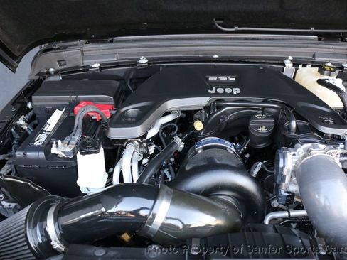 Used 2018 Jeep Wrangler Unlimited Rubicon w/ Dual Top Group image 12