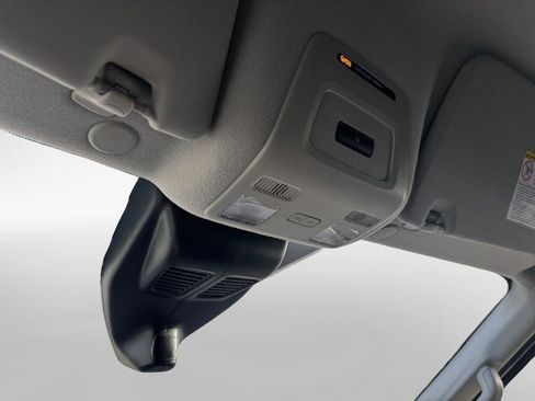 New 2026 Ford Transit 250 Base / 3.5L V6 / 148 WB MR image 25