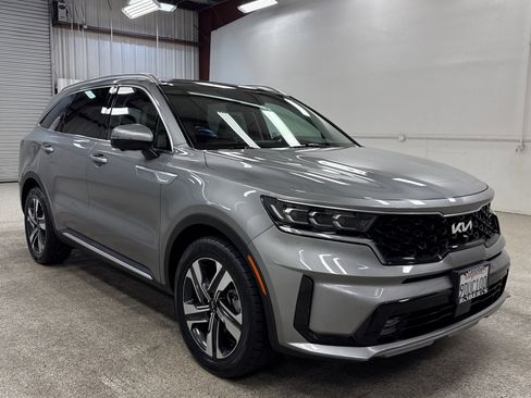 Used 2023 Kia Sorento SX Prestige image 32