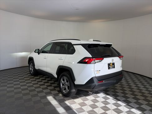 Used 2025 Toyota RAV4 XLE AWD/4WD image 8