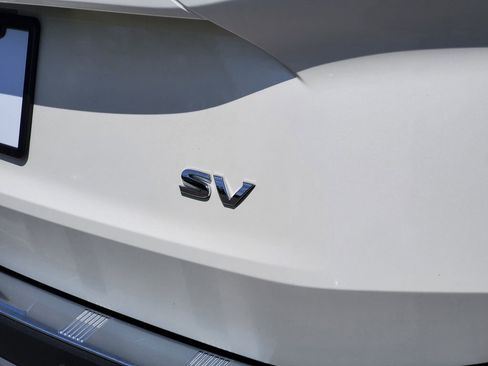 Used 2023 Nissan Rogue SV FWD image 7