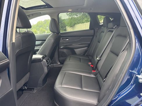 Used 2025 Nissan Murano SL AWD/4WD image 14