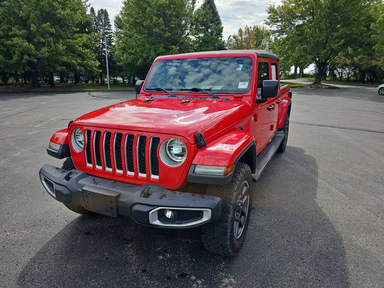 Used 2020 Jeep Gladiator Overland AWD/4WD image 2