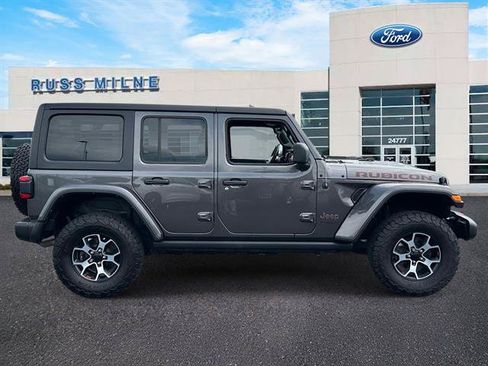 Used 2022 Jeep Wrangler Unlimited Rubicon w/ Dual Top Group AWD/4WD image 2