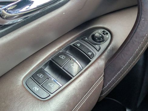 Used 2015 INFINITI QX80 Limited w/ All Season Package image 28