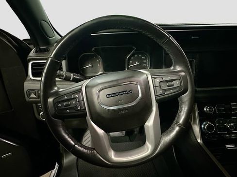 Used 2021 GMC Yukon Denali w/ Denali Premium Package image 12