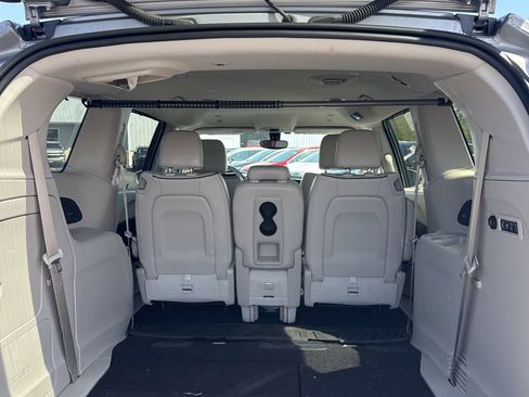 Used 2019 Chrysler Pacifica Limited FWD image 37