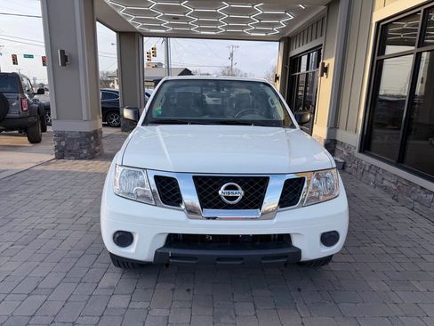 Used 2017 Nissan Frontier SV image 41
