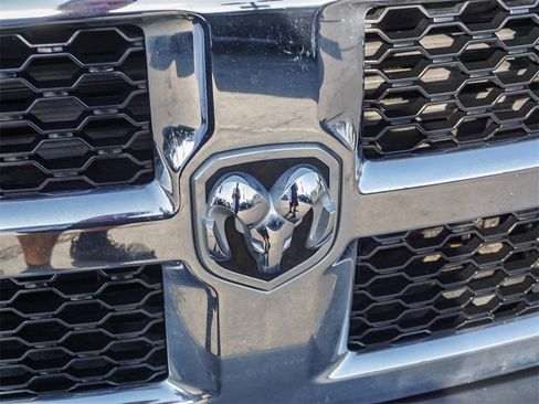 Used 2018 RAM 1500 Classic SLT image 13