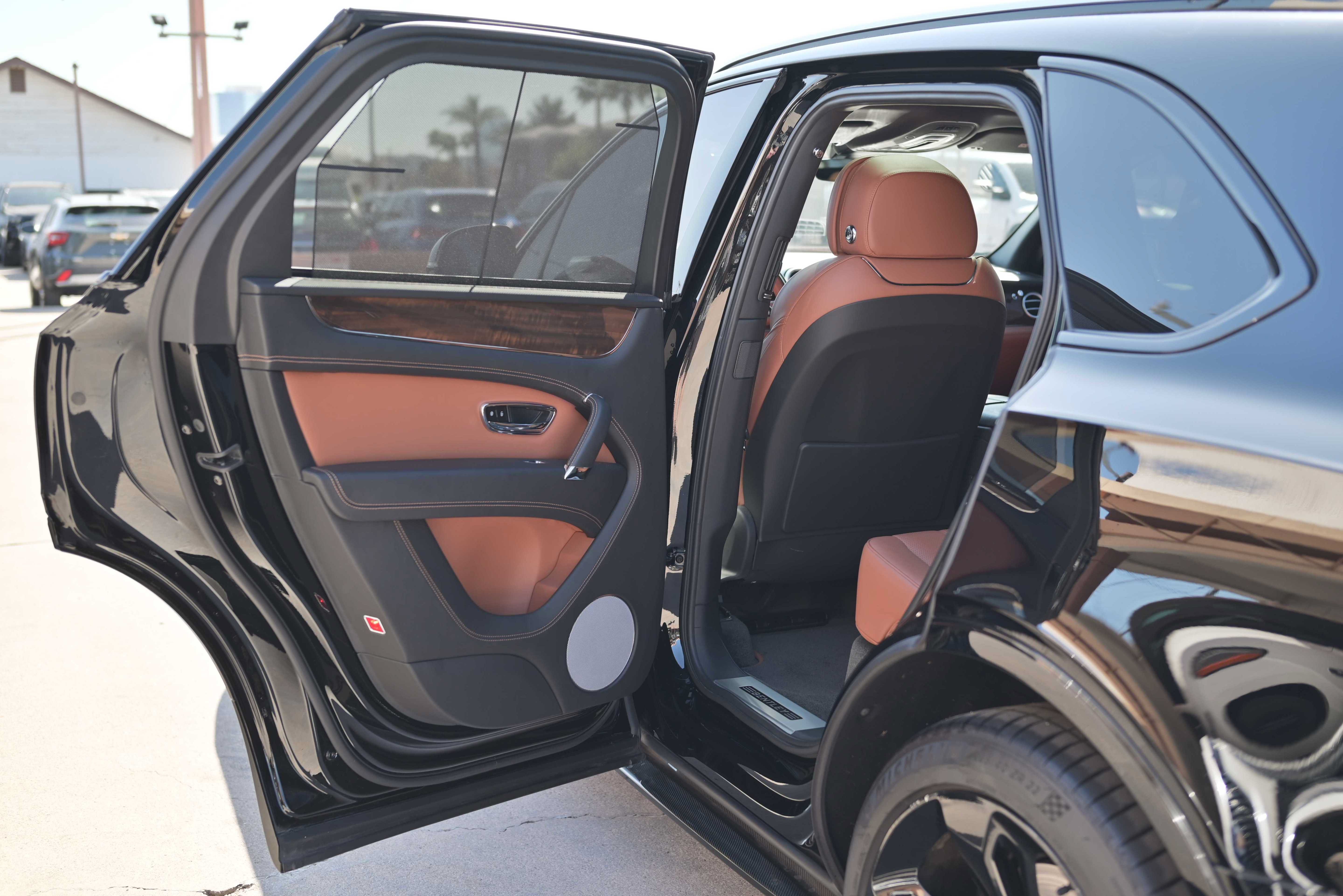 Used 2018 Bentley Bentayga AWD/4WD image 9