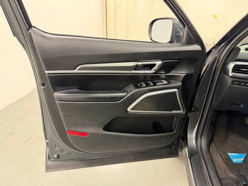 Used 2022 Kia Telluride S FWD image 20