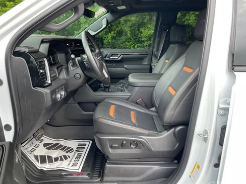 Used 2025 GMC Sierra 1500 AT4 w/ AT4 Premium Package AWD/4WD image 15