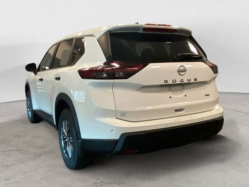 New 2026 Nissan Rogue S image 3