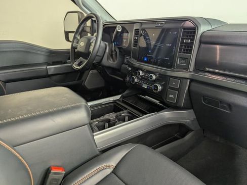 Used 2025 Ford F350 Lariat image 26