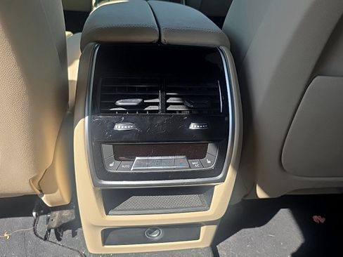 Used 2019 BMW X5 xDrive40i w/ Premium Package 2 AWD/4WD image 11