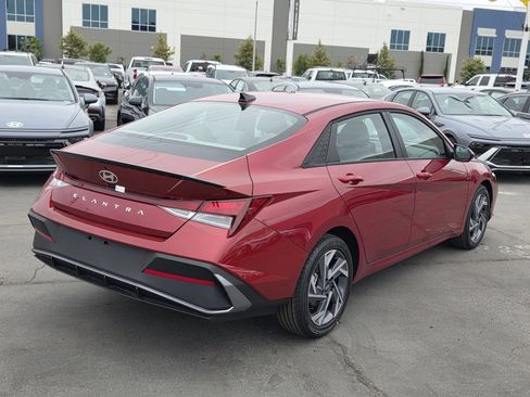 New 2025 Hyundai Elantra Sport image 7