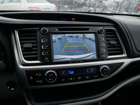 Used 2016 Toyota Highlander Limited image 21