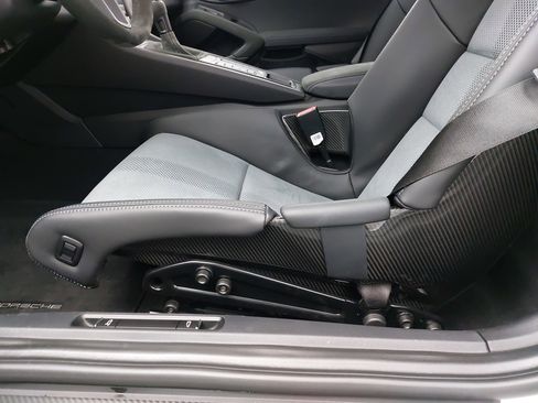 Certified 2025 Porsche 718 Cayman GT4 RS RWD image 25