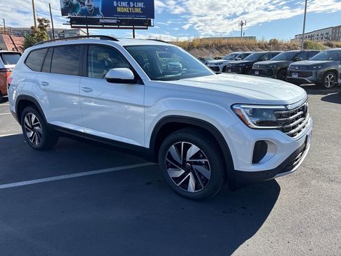 New 2026 Volkswagen Atlas SE image 7