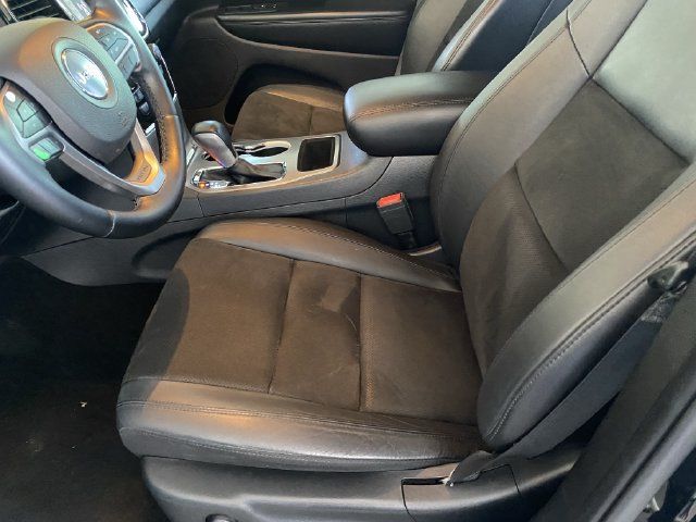 Used 2021 Jeep Grand Cherokee Laredo X AWD/4WD image 18