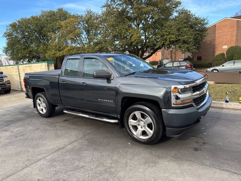 Used 2017 Chevrolet Silverado 1500 W/T w/ Trailering Package image 2