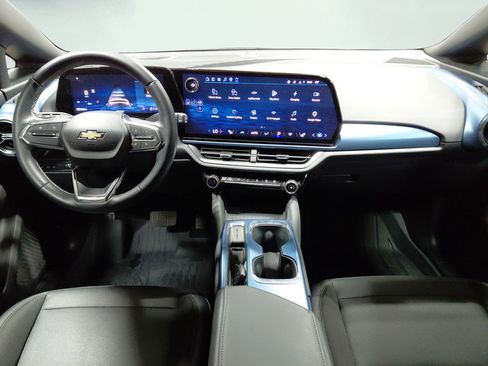 Used 2025 Chevrolet Equinox EV LT w/ Convenience Package FWD image 22