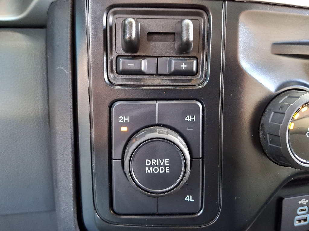 Used 2025 Ford F450 XLT w/ 360-Degree Camera Package AWD/4WD image 23