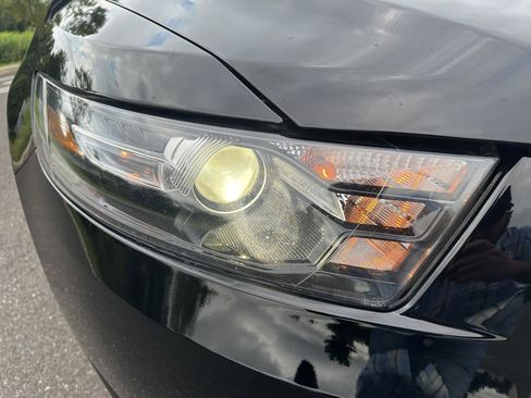Used 2018 Ford Taurus SHO w/ Sho Performance Package AWD/4WD image 30