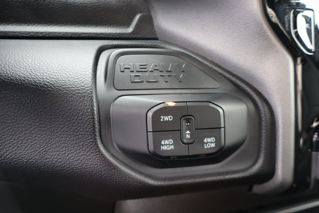 Used 2025 RAM 2500 Big Horn AWD/4WD image 23