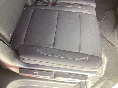 Used 2023 Chevrolet Suburban LS image 27