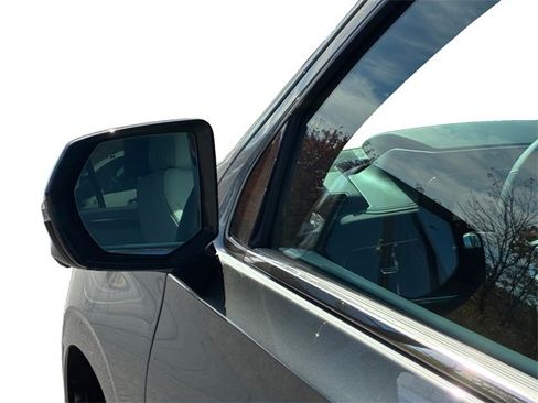 New 2025 Chevrolet Suburban Premier image 10