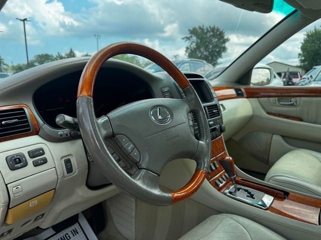Used 2004 Lexus LS 430 RWD image 9
